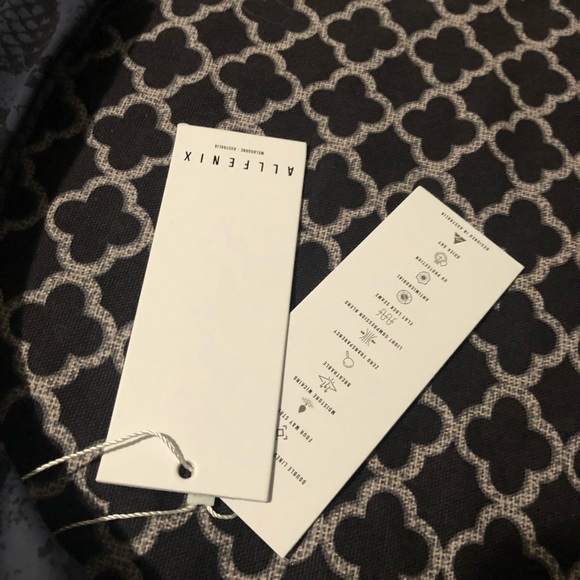 AllFenix Sports Bra XS Racerback Cut Out Back Blue Black Snake Skin Print Womens - Picture 5 of 8